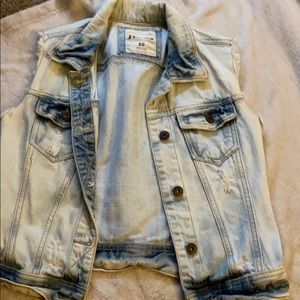 Jean jacket sleeveless